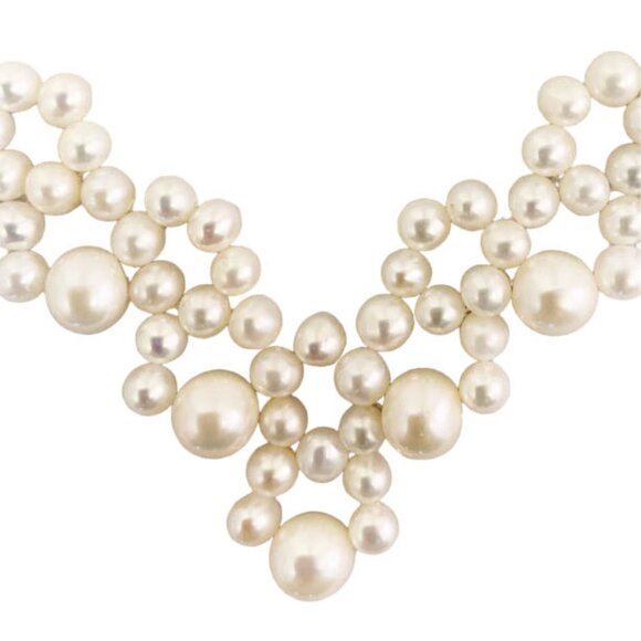 Stylish Pearl Necklace - Picture 4 of 5